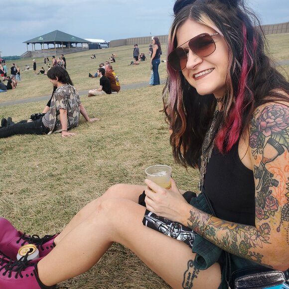 Meet your Posher, Stevie - Picture 1 of 1